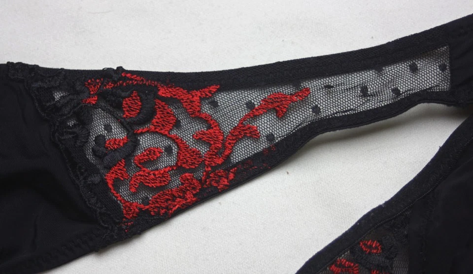Bragas negras de satén con encaje de Felina - talla grande Foto 4 de 4