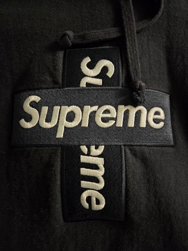 Sweat à capuche Supreme Cross Box Logo bleu marine FW20 Medium