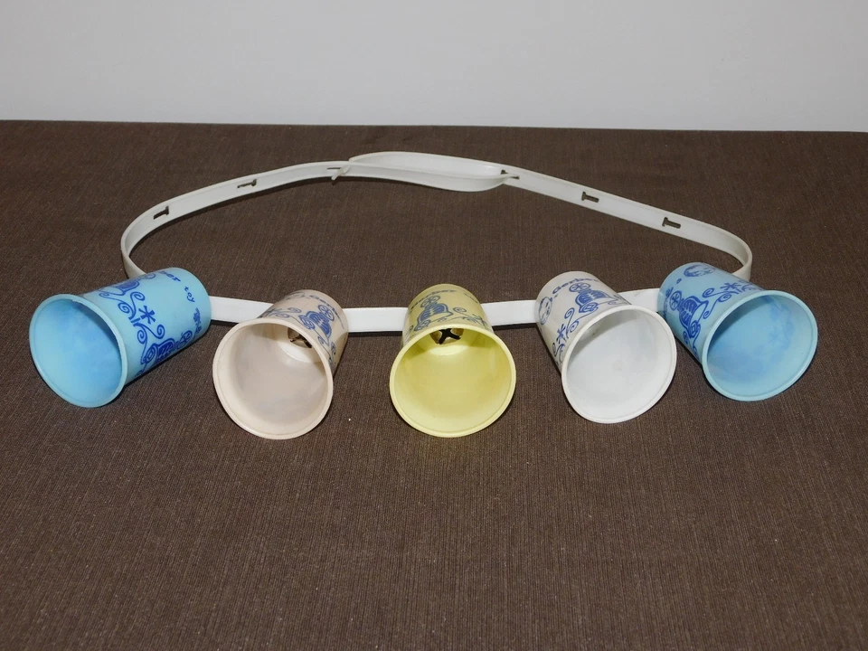 VINTAGE TOY GERBER BABY PLASTIC BELL CUPS - Image 2 of 4