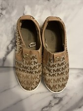 Michael Kors Girls Canvas Flat Casual Shoes Slip on Taupe/ Gold 1M Audrey