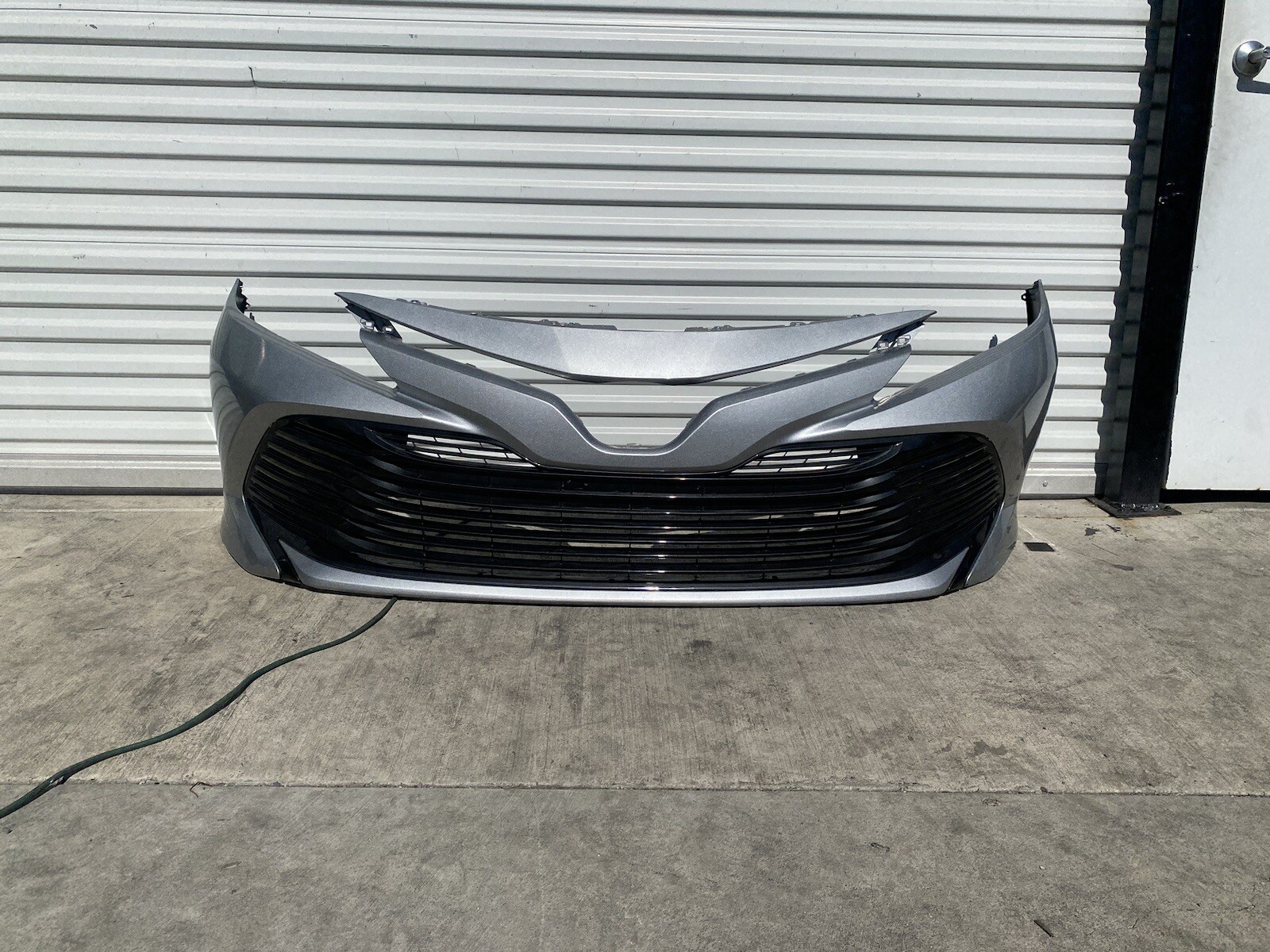 2018 2019 2020 2021 TOYOTA CAMRY SE FRONT BUMPER COVER OEM LOCAL PICK