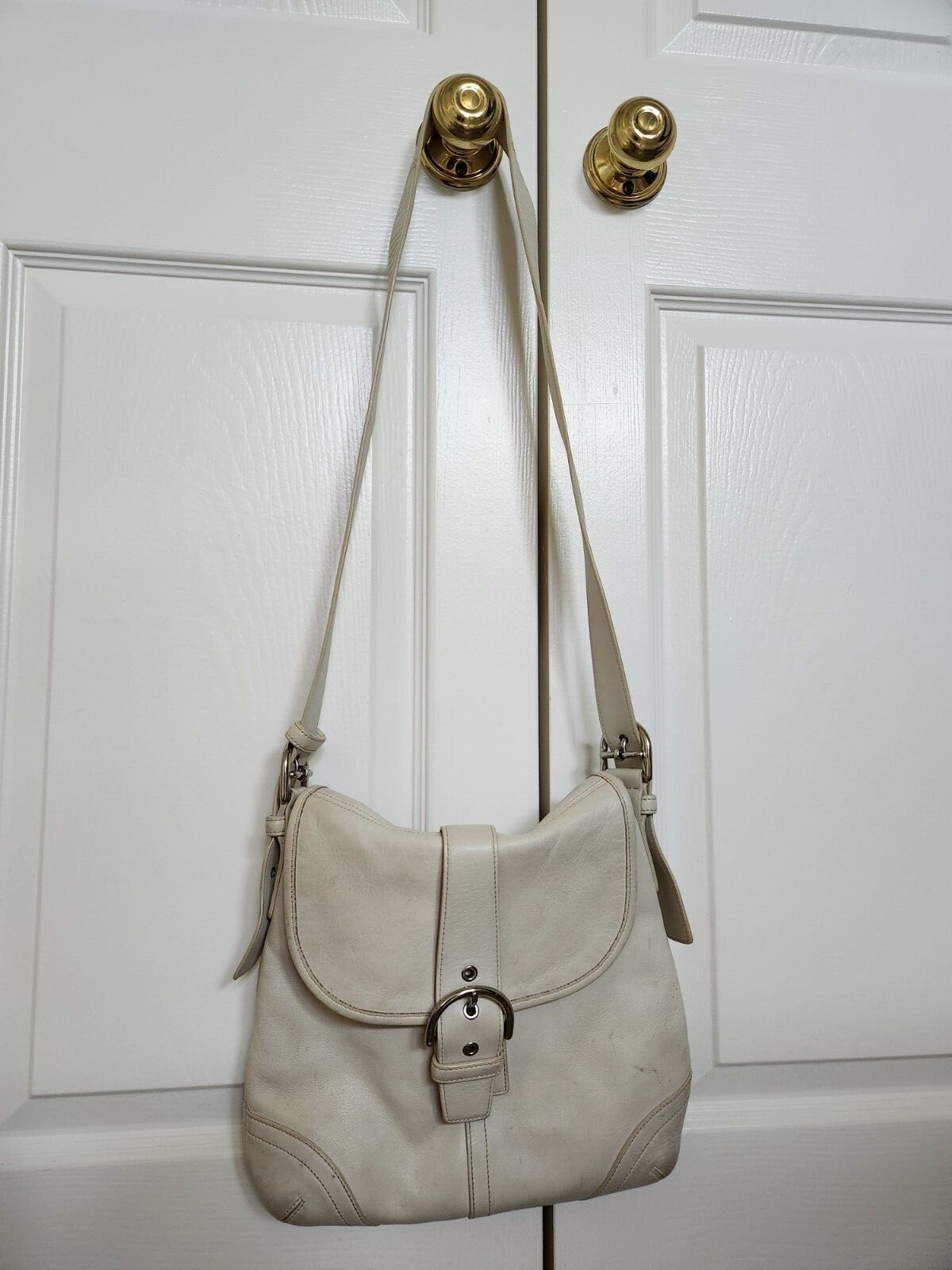 Coach leather purse white Gem