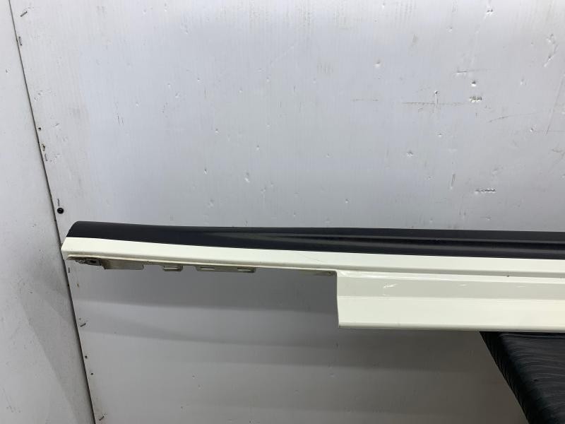 2014 - 2017 MASERATI GHIBLI M157 RIGHT SIDE ROCKER MOULDING PANEL - BIANCO OEM