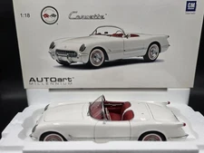 Autoart Millennium 1953 Chevrolet Corvette 1:18 Diecast Car 71081 Polo White