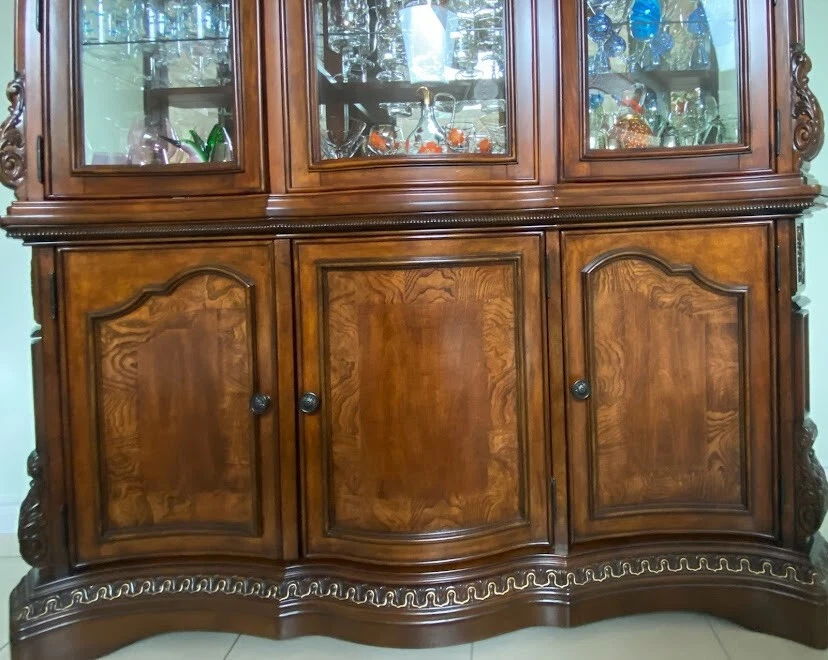 Juego de Comedor - Mesa, Sillas, Mueble de China y Mesa Aparador Foto 4 de 4