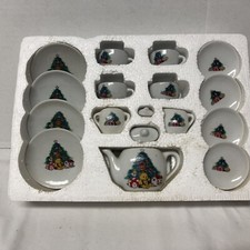 Vintage Christmas Tree 17 Piece Miniature Childs Tea Set