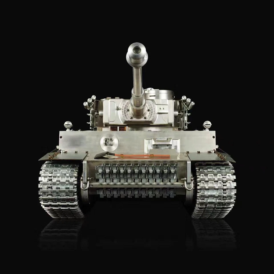 Henglong 1:6 Full Metal Tiger I RTR BB IR RC Tank 3818 Tracks Barrel Recoil - Image 3 of 4
