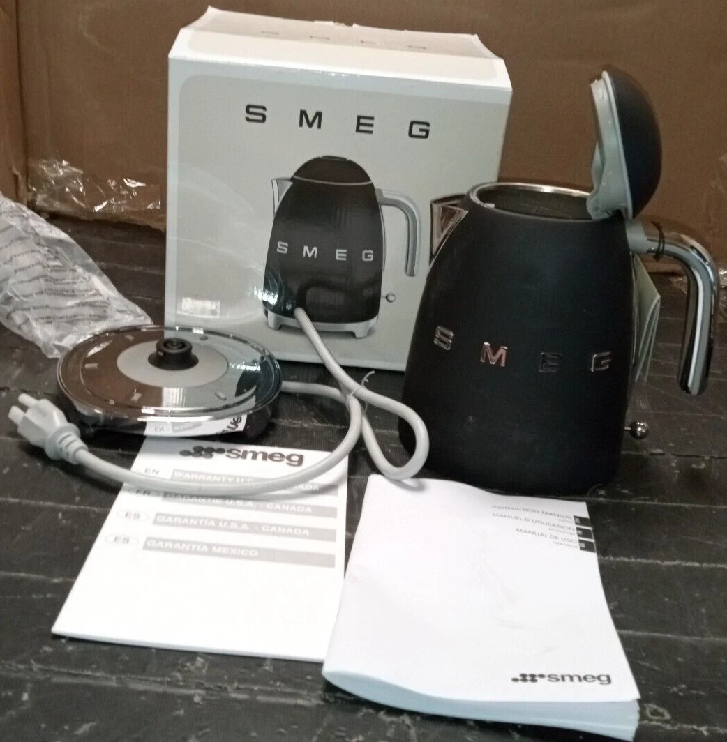 Smeg Matte Black Electric Tea Kettle + Reviews