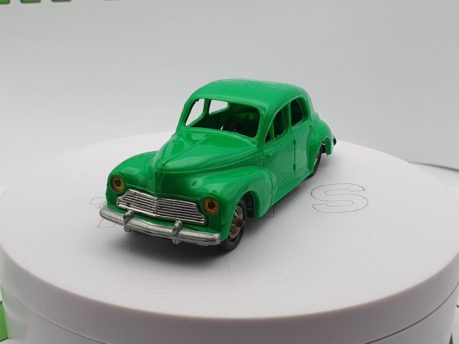 Norev Reed - PEUGEOT 203 Berline Orange 1:43