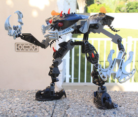 LEGO BIONICLE BARRAKI - Mantax 8919 - COMPLETE, GREAT CONDITION