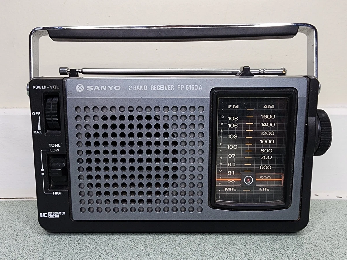 サンヨーラジオ RP 6160 Vintage Sanyo RP 6160 A Band Receiver AM⁄FM