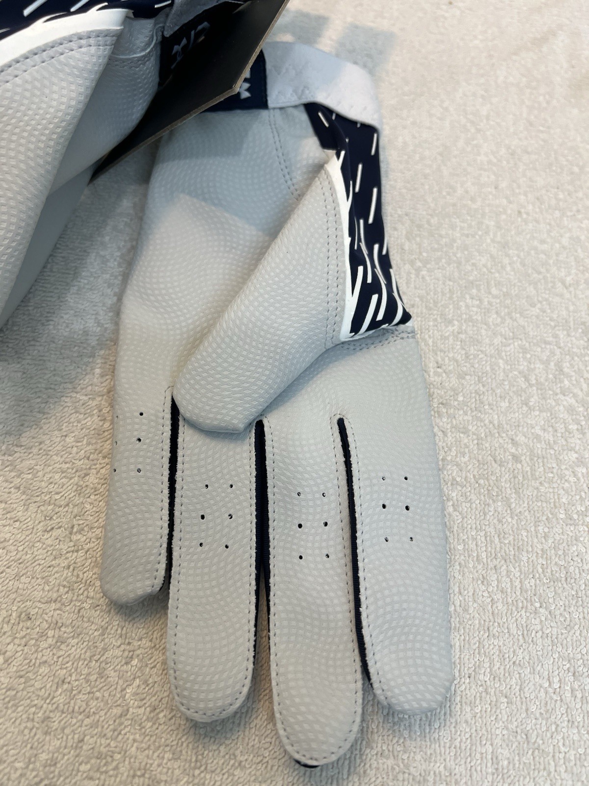 NWT - Under Armour  - Adult Men's Batting Gloves  - Baseball / Softball - Large thumbnail 3