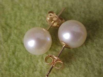 10-9mm Natural Akoya White Pearl Stud Earrings – 14k White Gold AAA+ Quality