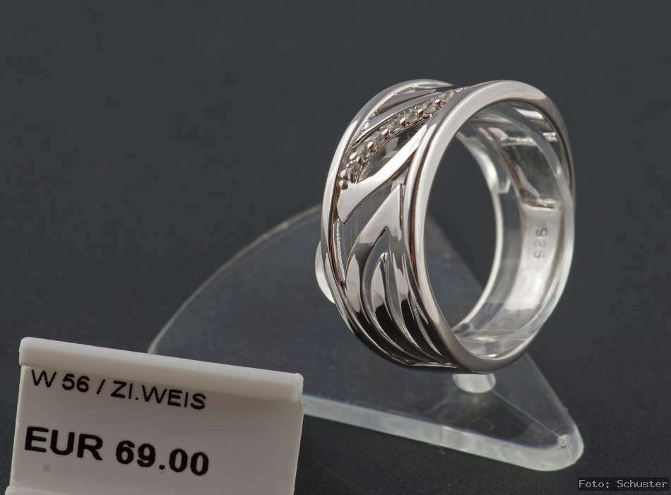 Alliance Gooix argent 925 et zirconium la bague idéale pour votre quotidien