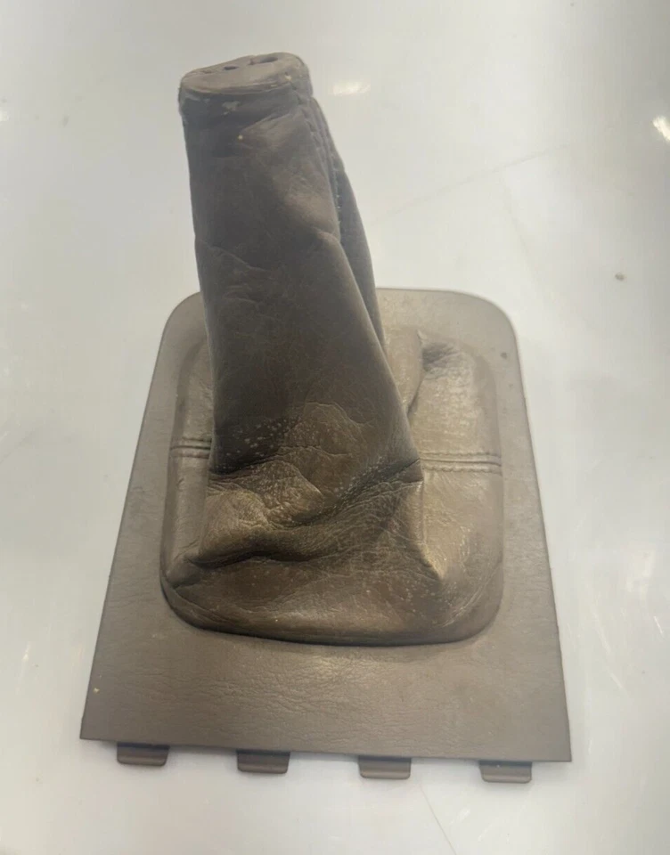 Toyota Camry 1992-1996 5 velocidades manual cambio de marchas bota con perilla P/N 58821-33010 OEM Foto 2 de 4