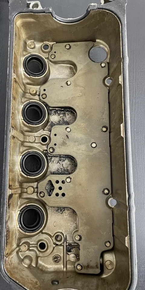Cubierta de válvula 92-00 Honda Civic D16y7 D16y8 D16z6 OEM EG EK Foto 3 de 3