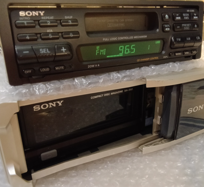 【希少】SONY CDX-M770X 【ジャンク】 VTG 90s Old School Sony Japan-made XR-C190 + CDX-727 Japan-made