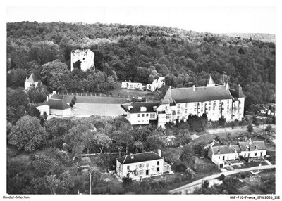 BBFP10-0924-80 - By plane over LUCHEUX - The feudal castle built in 112