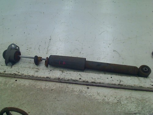 STOßDÄMPFER LINKS HINTEN Volkswagen Bora (1J2) Sedan 2.0 (APK) 1999