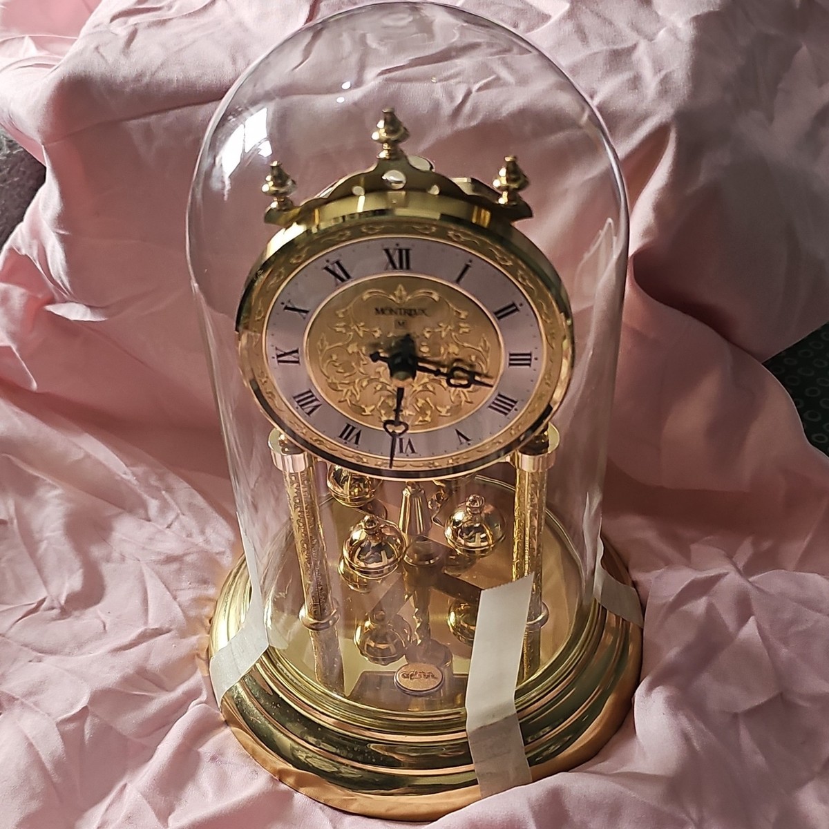 ガラス細工　時計　MULTI quartz アンティーク Montreux Anniversary Quartz Glass Dome Clock Gold Roman Numerals