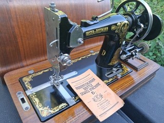 Frister and Rossmann model D 1930 s shuttle sewing machine