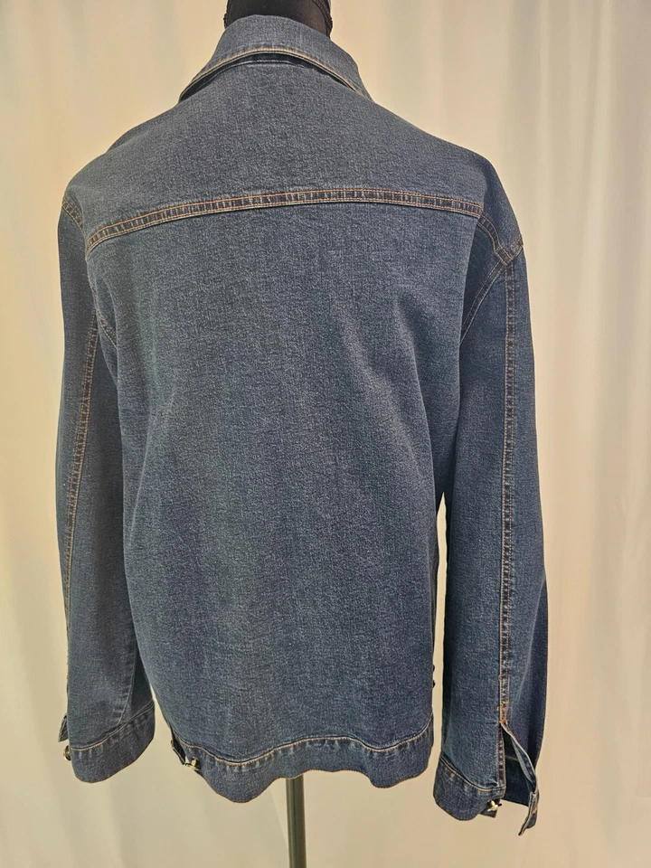 Maggie Dulce Bordado con Beats Deninm Bottons en la parte delantera T183 Foto 2 de 4