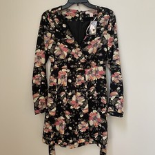 Forever 21 Womans NWT Black Floral Faux Wrap dress pleated bottom size XS Fairy