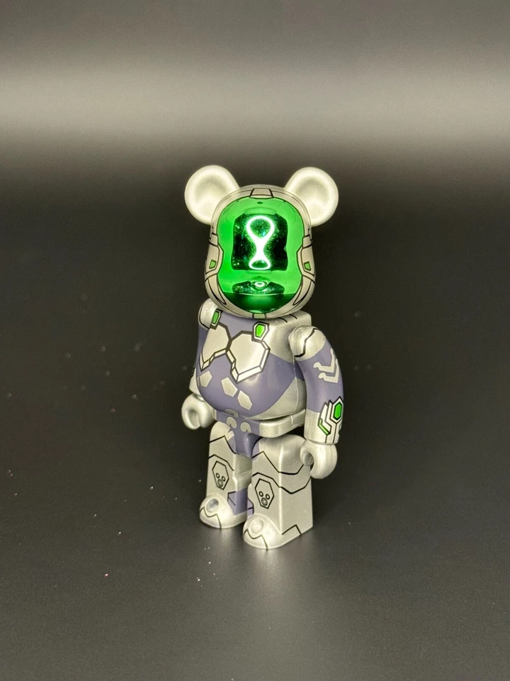 Be@rbrick MEDICOM Serie 25 Héroe Acel Serie Mundial Cuervo de Plata 2012 Foto 3 de 4