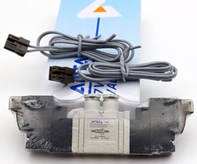 1pcs AirTAC Solenoid Valve  7V0530EJ04A050  AC220V Dual Electronic Control
