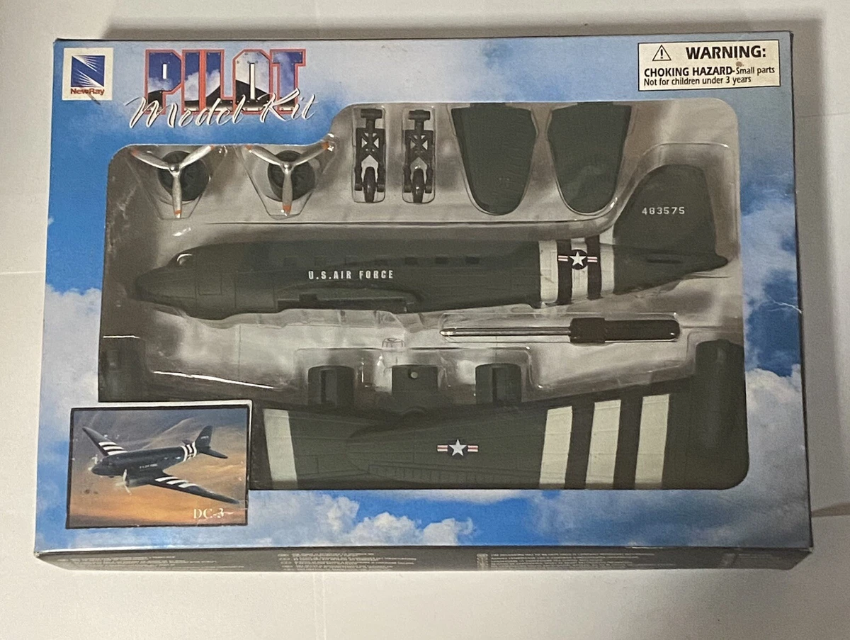 New Ray Pilot Model Kit DC 3