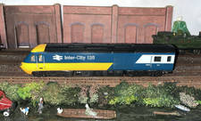Hornby OO Gauge Class 43 Inter-City 125 HST Power Car with Working Lights VGC