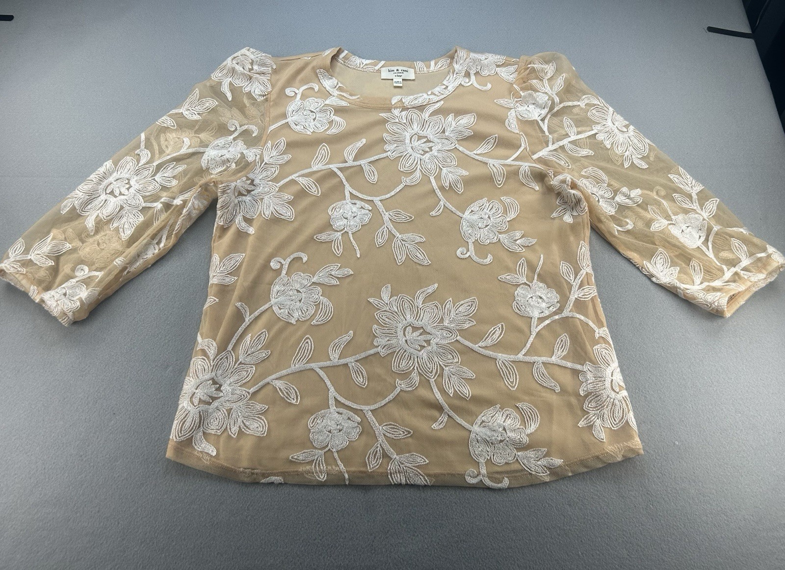 Kim & Cami Floral Mesh Embroidered Blouse Beige White Size XL NWOT