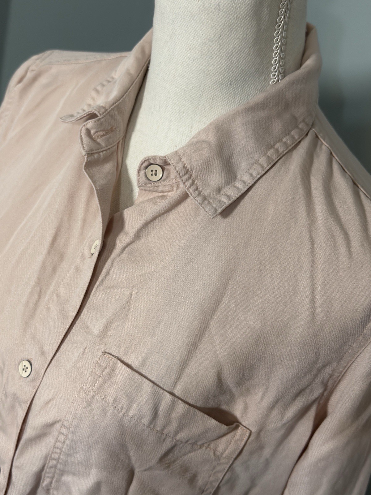 Old Navy Light Pink Collared Button Up Shirt, Med… - image 3