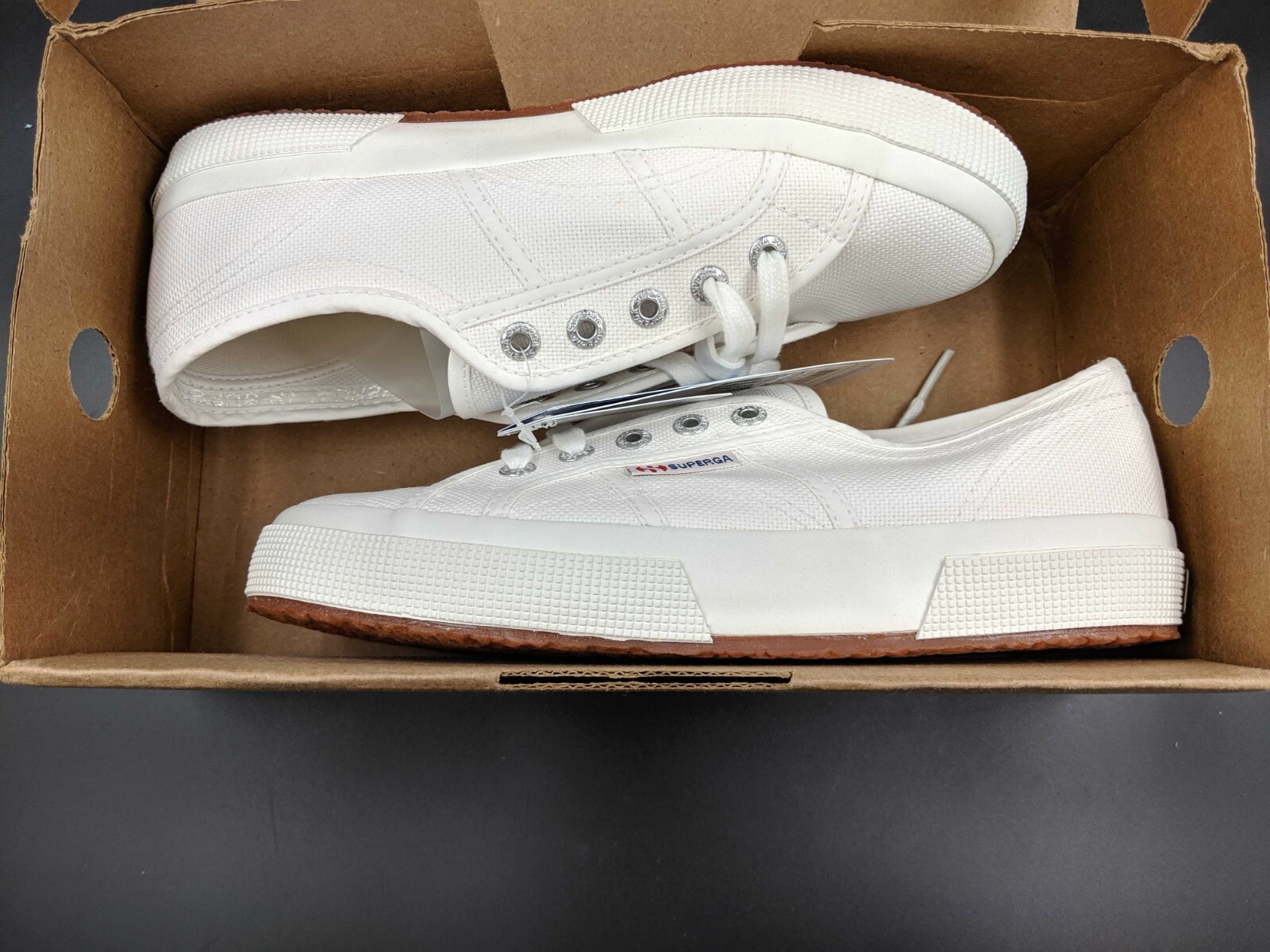 superga 2750 trainers white