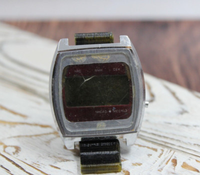 Vintage Soviet electronic quartz men's wrist watch Electronics 5 NOT WORKING !!!