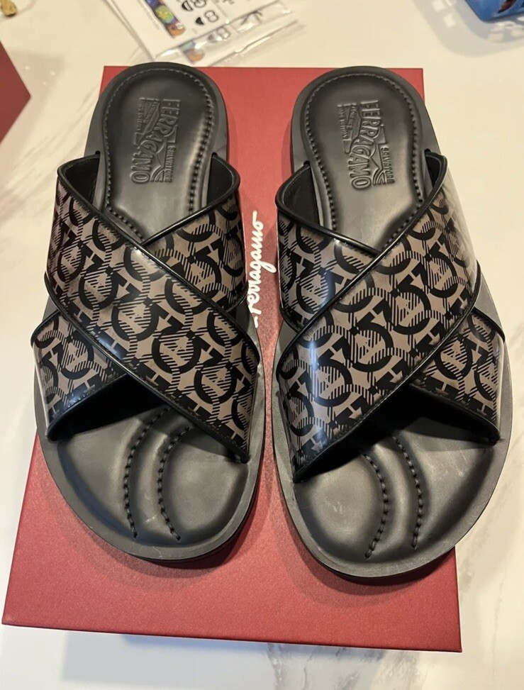 New Salvatore Ferragamo Sion 3 Men All Over Gancio Gancini Slides