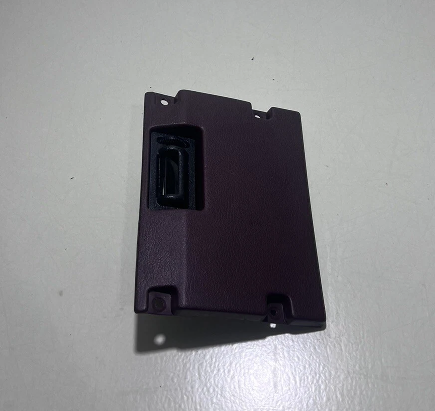 1986-1993 Nissan пикап D21 Pathfinder нижняя панель отделка вентиляционная решетка темно-бордовая - Изображение 2 из 4