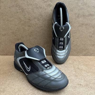 Nike Air Zoom Astro Turf Herren Stiefel UK 10 Silber Schwarz 2003 Vintage Retro TF