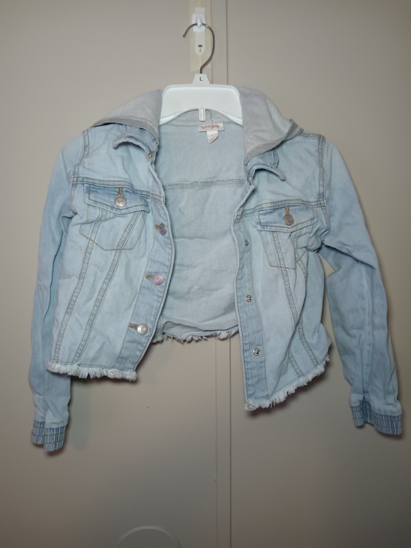 Cat and Jack Girls Dress Size L (10/12) Cropped Hooded Light Wash Jean Jacket