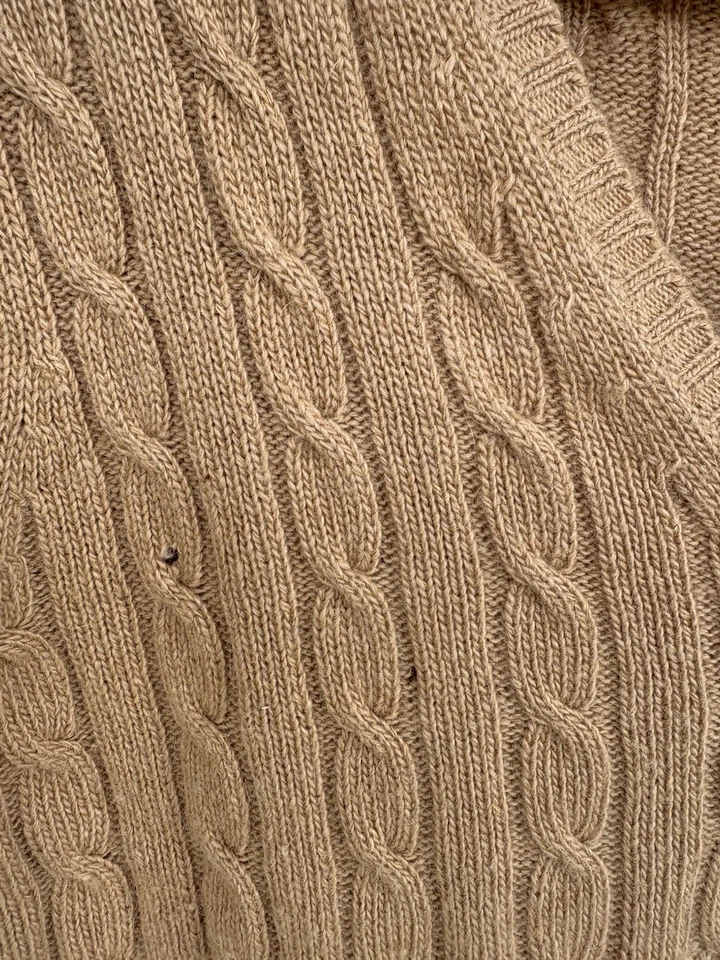 Suéter J.Crew Camel Tejido con Cable Mezcla de Lana Cuello en V - Talla S Foto 3 de 4