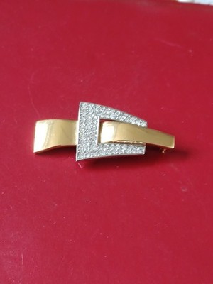 Vintage ''GIVENCHY'' Brosche 1977 - hartvergoldet-51,0 x 23,0 mm -weiße Kristalle!