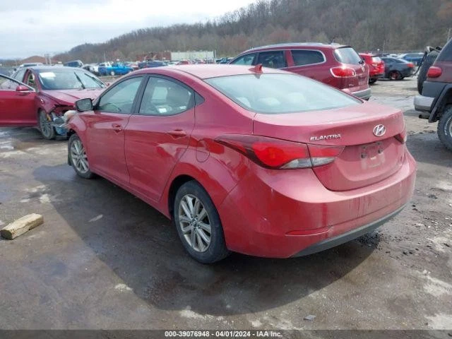 Espejo retrovisor interior delantero central usado se adapta a: Hyundai Elantra 2015 sin garaje Foto 3 de 4