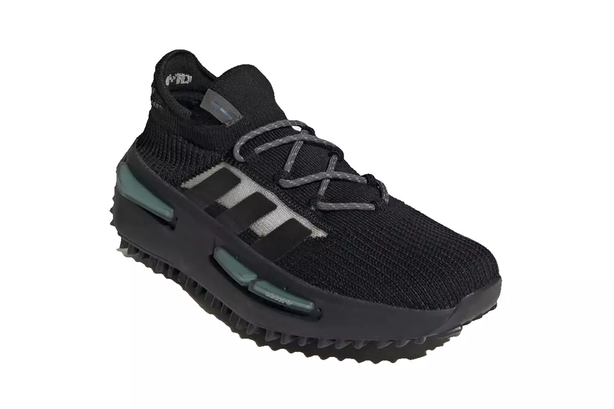 Black hotsell nmd trainers