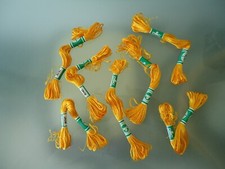 ECHEVETTES DMC RAYONNE A BRODER JAUNE MERCERIE ANCIENNE