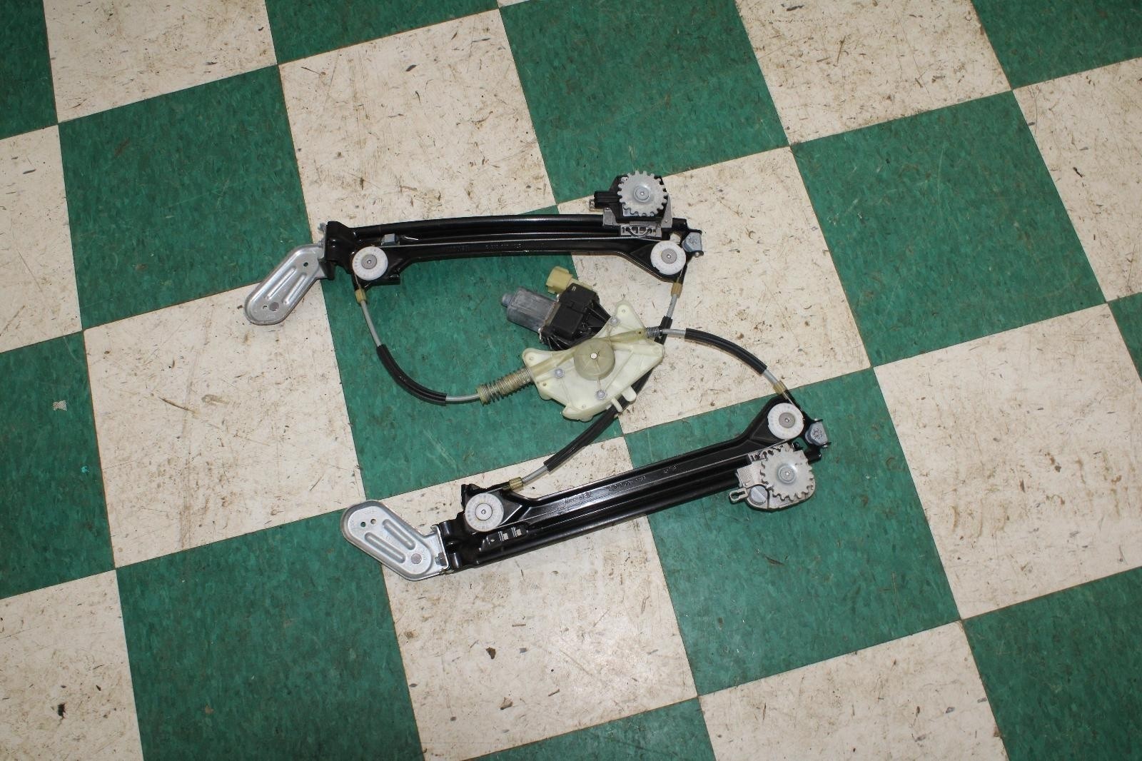 Maserati Ghibli 2014-2022 Rear Left Window regulator