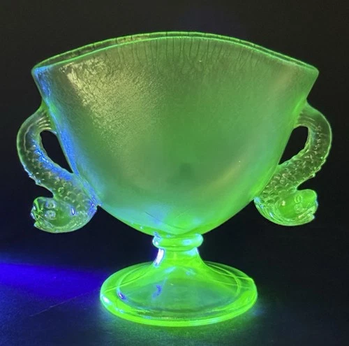 Vintage Fenton Green Uranium Stretch Glass Dolphin Fan Vase GLOWS