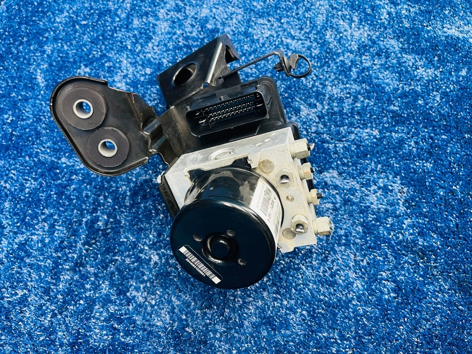 Модуль насоса ABS для Buick Cascada 2016–2019 годов от оригинального производителя с кронштейном 39061713 - Изображение 2 из 4