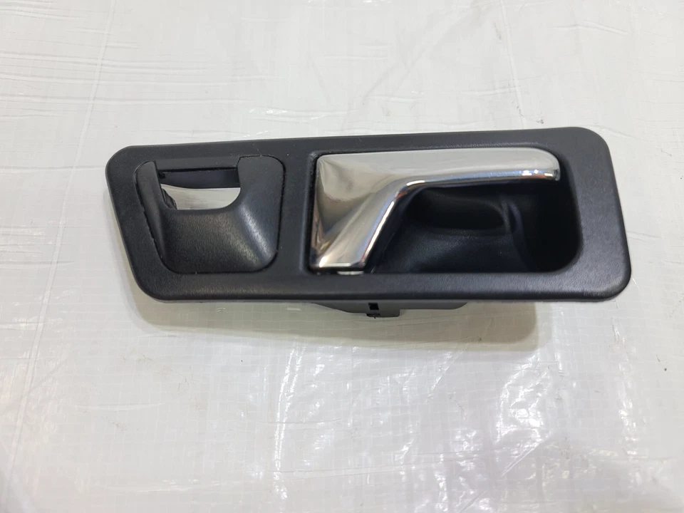 1985-1989 Mercedes-Benz 190D RH Right Passenger Interior Door Handle 2017660264 - Image 3 of 4