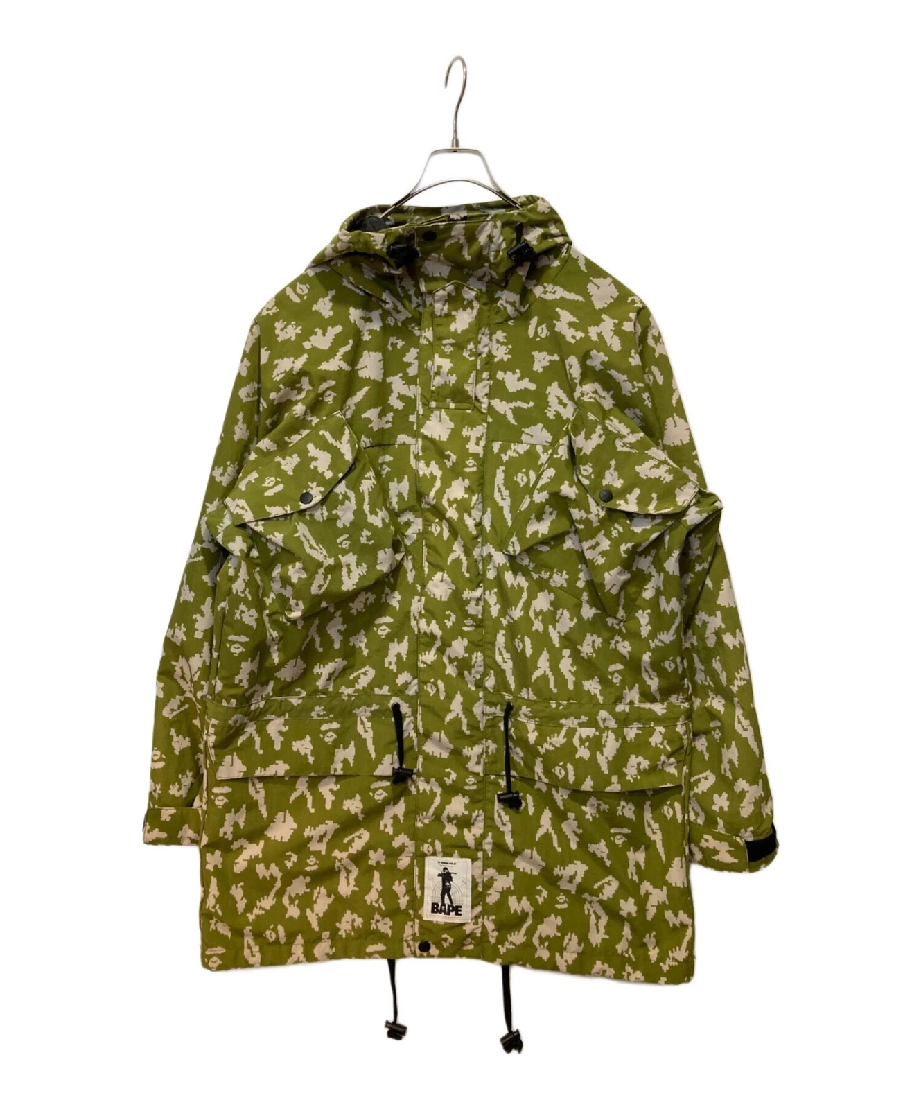 A BATHING APE (BAPE) Giacca da montagna mimetica digitale A BATHING APE taglia: XL verde uomo