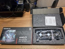 GIGABYTE Radeon RX 9060 XT Gaming OC 16G Grap...